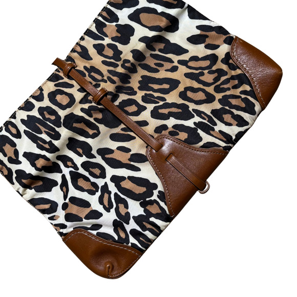 Authentic TUMI Animal Print Nylon & Tan Leather Foldover Clutch LMT. Travelcore - Picture 6 of 14